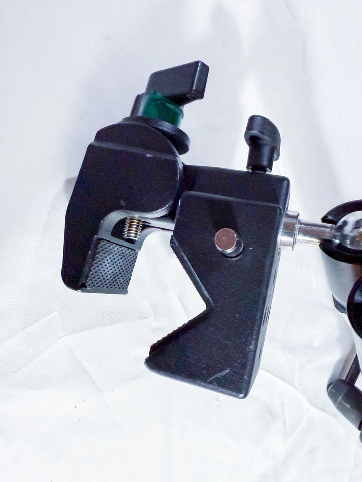 Kit de brazo mágico Manfrotto con brazo mágico y súper almeja Foto 4 de 4