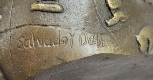 Hombre con Conjunto de Ajedrez Estatua de Metal de Bronce Figura Escultura Salvador Dalí - Imagen 10 de 10