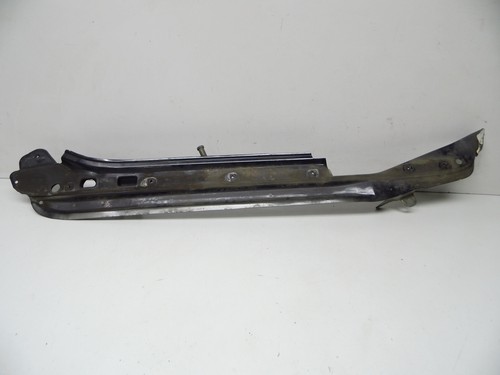 Halter Träger Führung Aufnahme f. Kotflügel links VW Touareg (Typ:7L) 7L6805175D