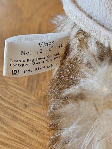 LIBRO DE TRAPO DEAN VINCE OSO DE PELUCHE EDICIÓN LIMITADA 37CM - Imagen 18 de 18
