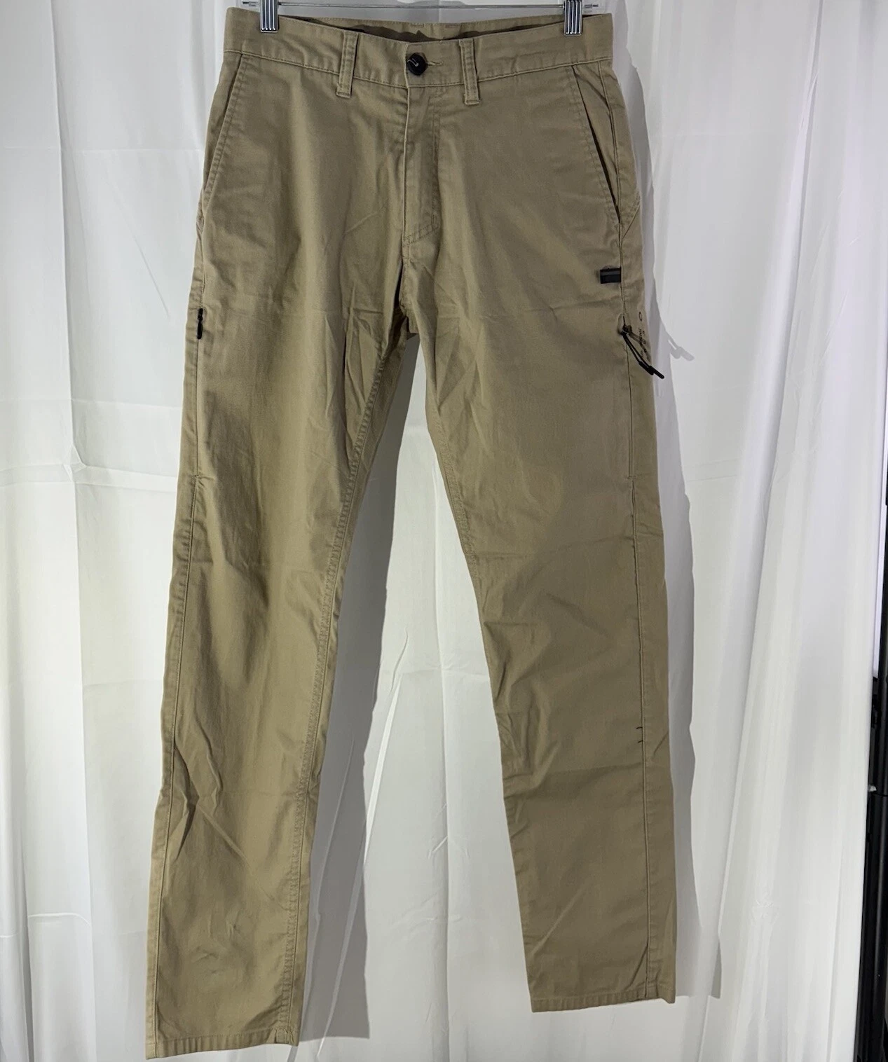 Oakley Men's Golf Pants size 30 × 32 Slim Fit Flat Front Lightweight Khaki