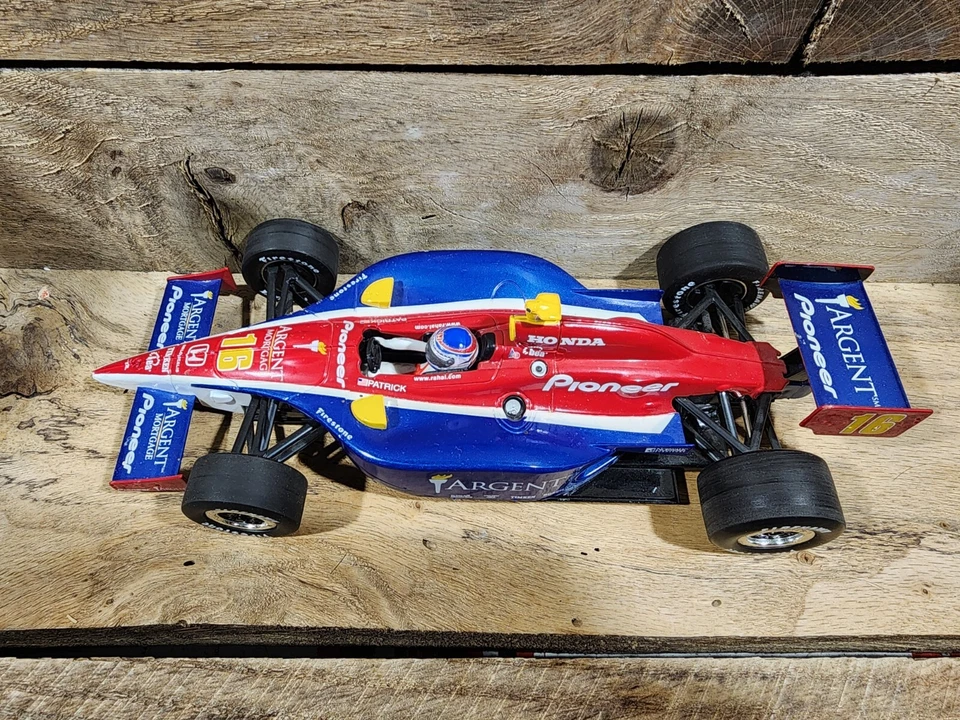 2005 Danica Patrick Greenlight Indycar Series Garage Targent Honda INDY 1/18 - Image 2 of 4