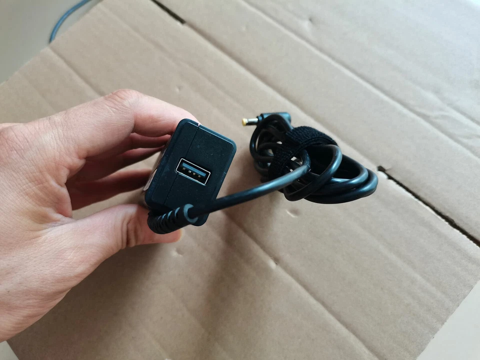 Adaptador USB Original 10.5V 3.8A VGP-AC10V10 Para Sony Vaio SVD112A1SM VGP-AC10V9 Foto 4 de 4