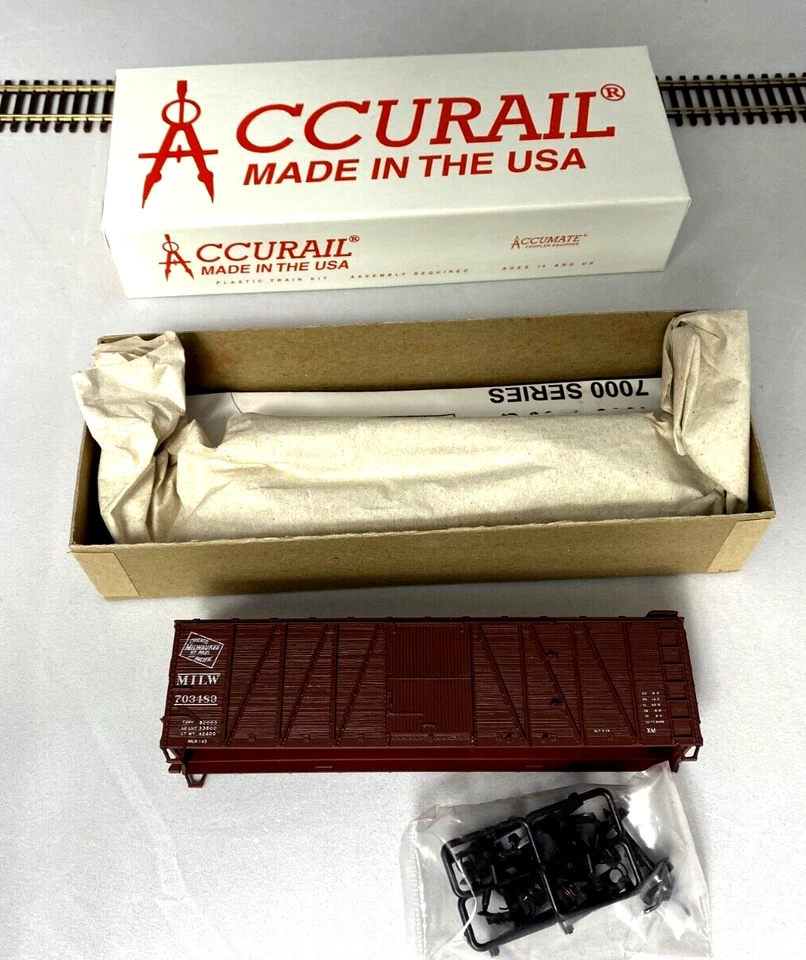 Coche de caja de madera AccuRail escala HO Milwaukee Rd (CSt&P) 40' No. Kit 4322 Foto 4 de 4