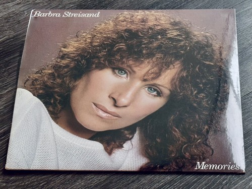 FACTORY SEALED / FIRST PRESSING - 1981 Barbra Streisand “Memories” TC37678 Vinyl