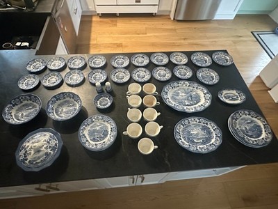 ROYAL WARWICK ENGLAND  LOCHS OF SCOTLAND   Assorted service 47 pieces.  Platters