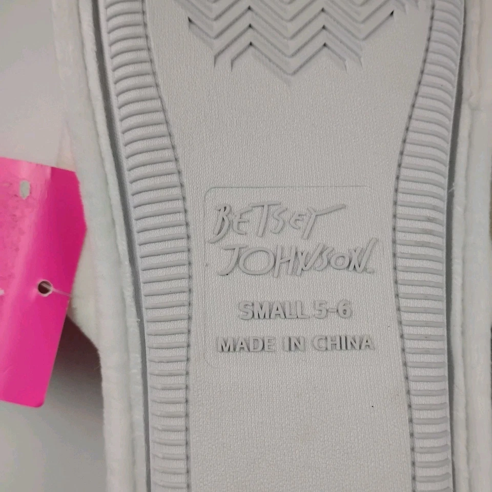 Zapatillas Betsey Johnson Pequeñas 5/6 Corazones Florales Deslizables Calavera de Azúcar Nuevas con Etiquetas Foto 4 de 4