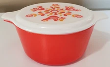 Pyrex Friendship 474 1.5 Qt Round Casserole Dish w/ Lid Red Orange Birds Vintage
