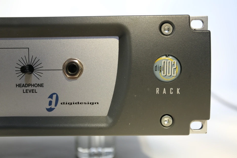 Digi002 Rack 2U rack-mount FireWire audio/MIDI interface- Digidesign Made in PRC - Image 3 of 4