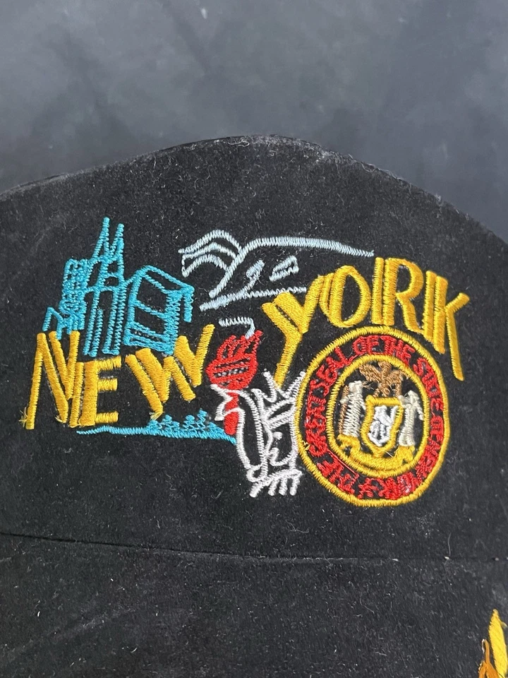 SOMBRERO DE CAMIONERO DE TERCIOPELO TRITURADO DE COLECCIÓN DE NUEVA YORK RARO WOW ADULTO NEGRO AÑOS 70 Foto 2 de 4