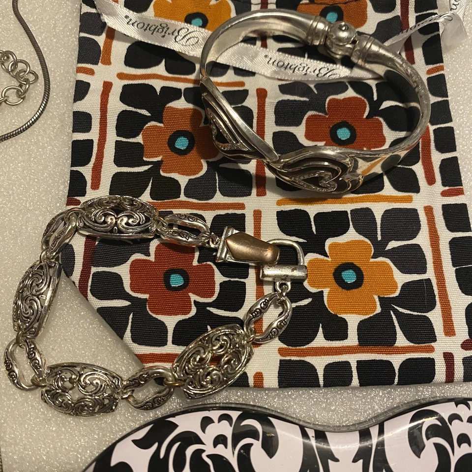 Brighton jewelry 10pc -4❤️ boxes pouches 4 bracelets 5 Necklaces Earrings Cuff - Image 4 of 4