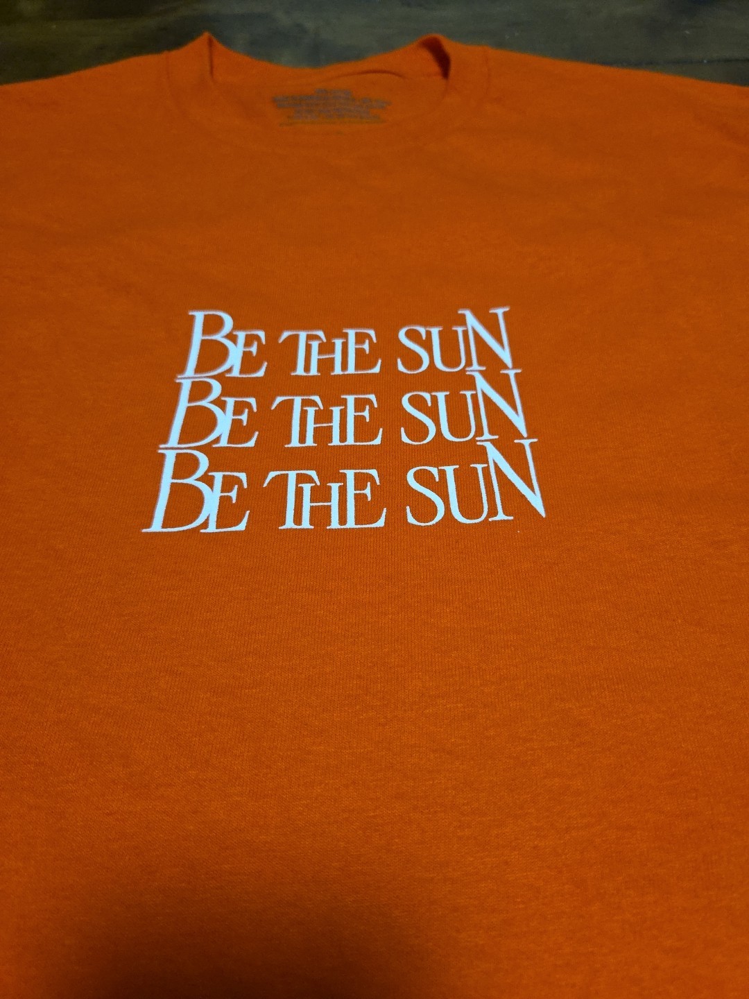 Official Seventeen Be The Sun 2022 World Tour T-Shirt Orange  Size Medium image 2
