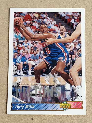 1992-93 UPPER DECK BASKETBALL YOU PICK FREE SHIPPING LOW SERIES 50% OFF 2+ - Picture 417 of 426