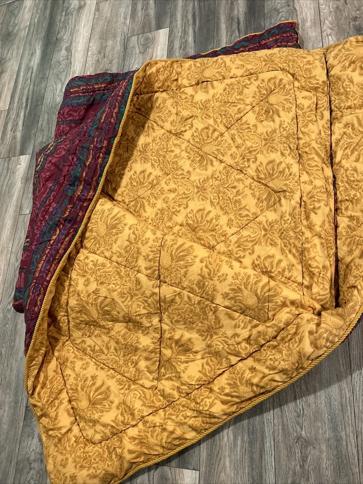 Vintage Cannon Colorful Comforter & Bed Skirt Queen/Full Made in USA 84 by 74 - Image 3 of 4