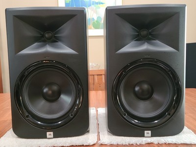 jbl 3 series lsr308
