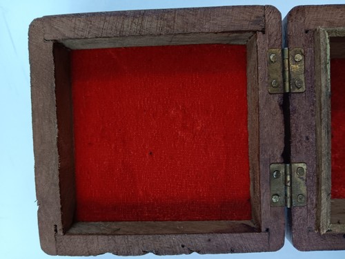 VTG Jewelry Trinket Wood Box Hand Carved Made in India Sheesham Wood 4x4” - Picture 7 of 8