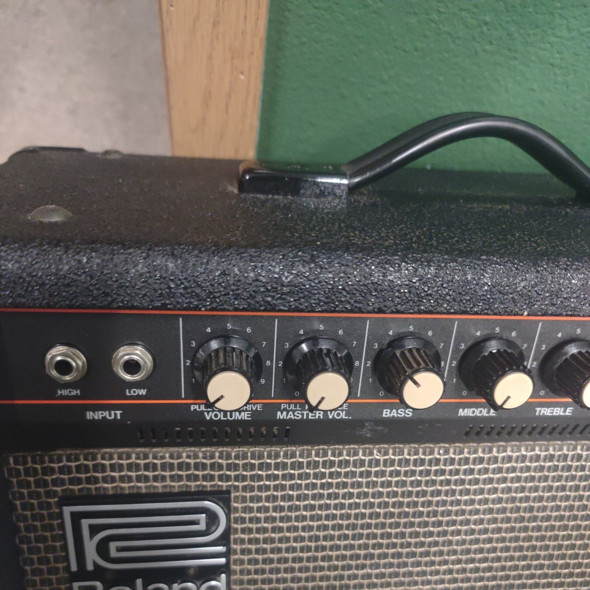 Vintage Roland Spirit Bass 30 Watt guitar Amplifier with Force 12