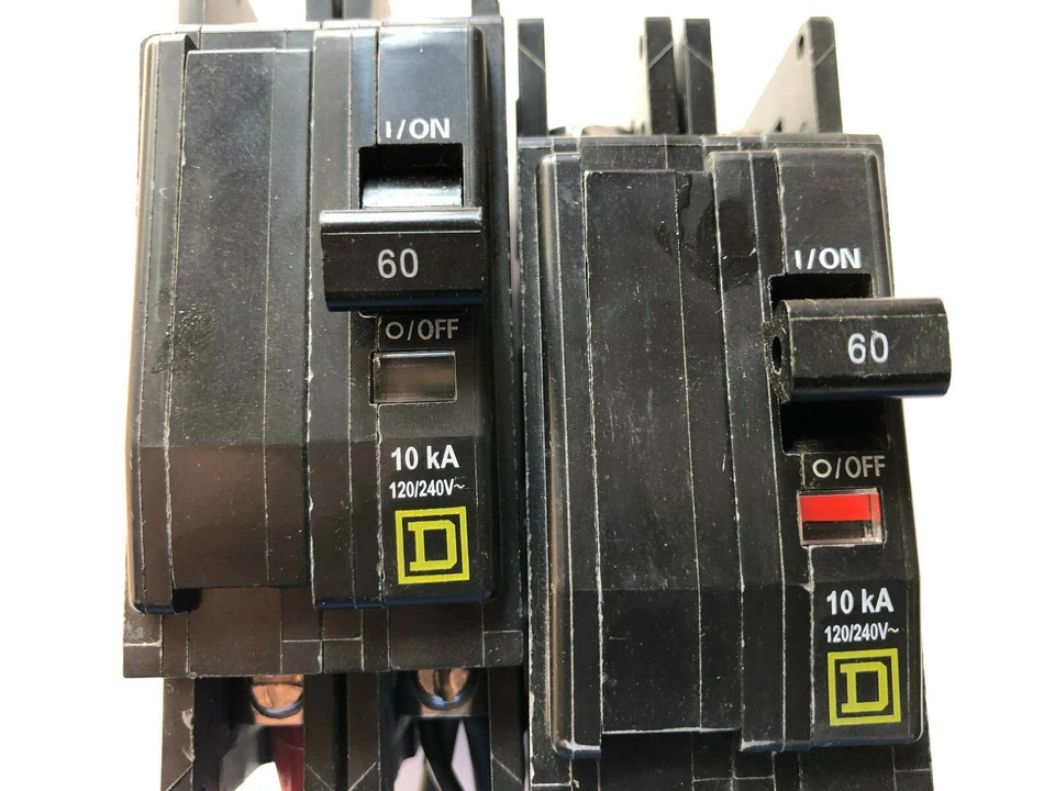 JUEGO DE 2 INTERRUPTORES DE 2 POLOS SQAURE D 10KA DP-4075 254 Foto 3 de 4