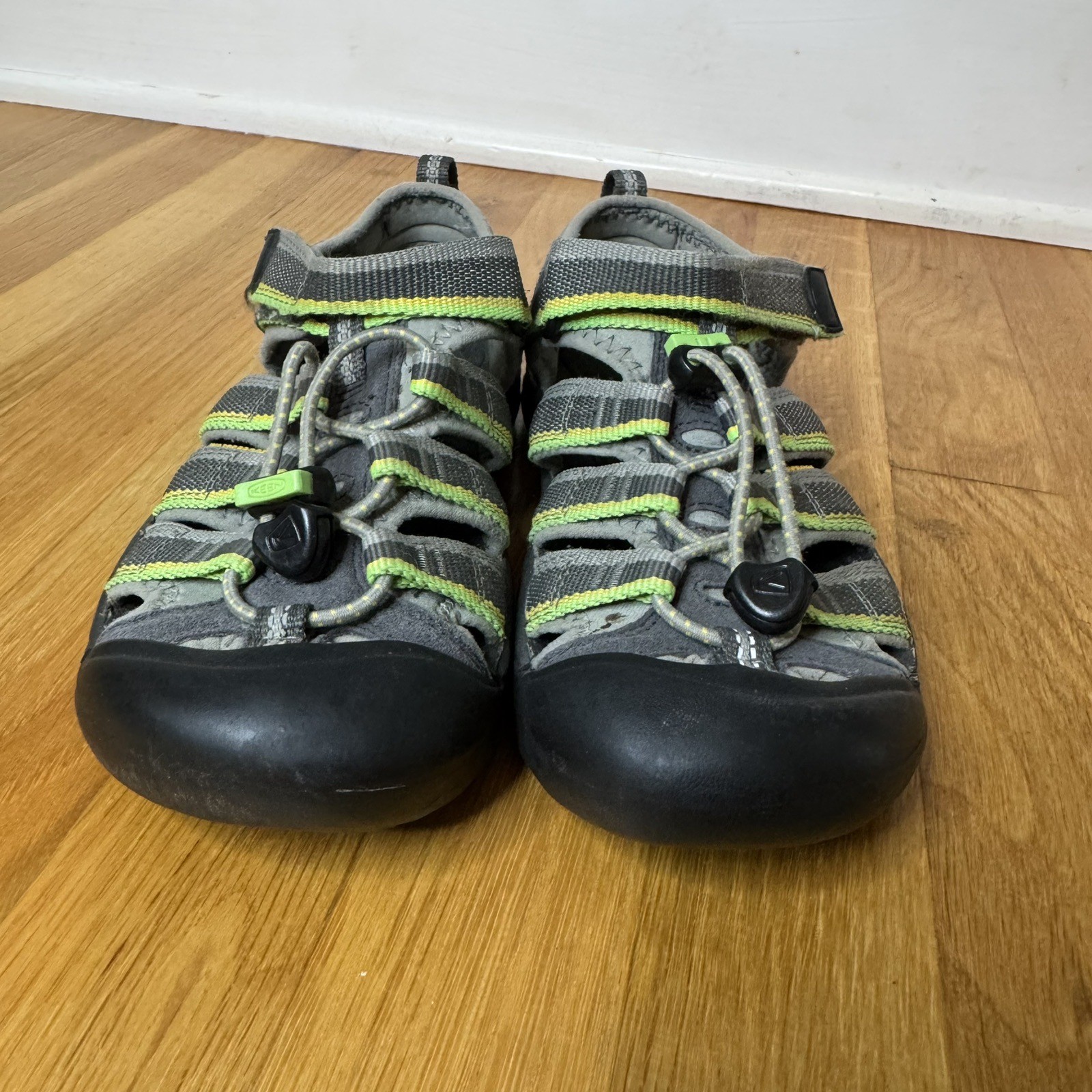 Sandali sportivi Keen Newport H2 giovani taglia 2 impermeabili scarpe da trekking acqua grigie