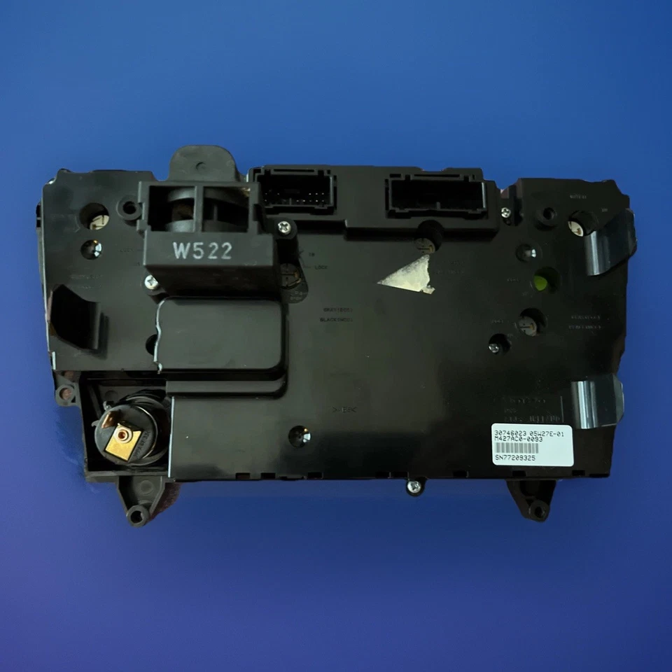 Panel de control climático HVAC Volvo S60 / V70 / XC70 2005-2009 - OEM 30746023 🚗 Foto 2 de 4