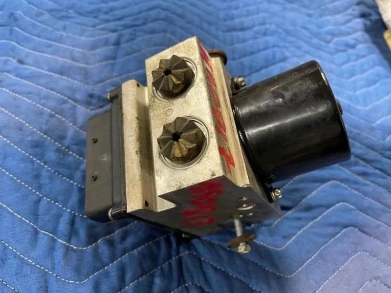 2014-2015 Dodge Ram 2500 Pickup Anti Lock Abs Brake Pump Module Assembly OEM