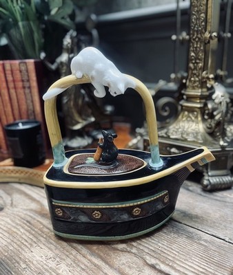 Minton Archive Collection  Cat and Mouse  Teapot Limited Edition 470/2500