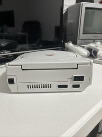 Sega Dreamcast HKT-3020 Video Game Console + 2 Controllers + VMU.   Tested!