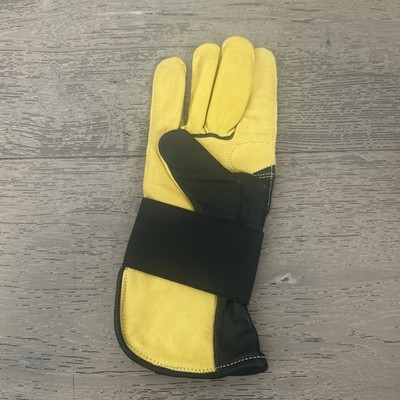 NWOT Saddle Barn Glove Size 7.5 Right Bull Riding Bronc Roughstock Gold - Marks