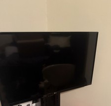 LG TV, 32 Model 32lj500B, Smart TV, Built In Apps