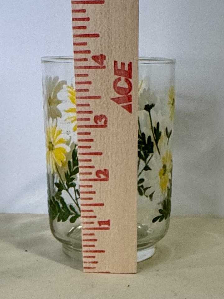 Vintage Libbey Drinking Glasses Cups Yellow & White Daisy Raised Paint