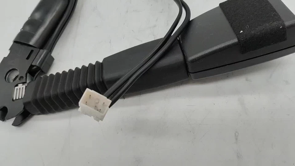 1* Front Right Passenger Side Seat Belt Buckle Tensioner for BMW F30 F32 F36 F22 Foto 3 de 4