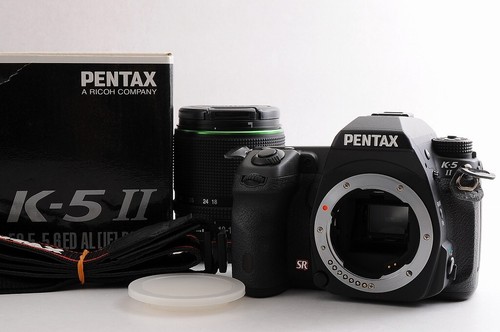 【TOP DI ZECCA 8595 otturatore basso】 PENTAX K-5 II 16,3 MEGAPIXEL fotocamera reflex digitale kit obiettivi 18-135 mm JP - Foto 1 di 22