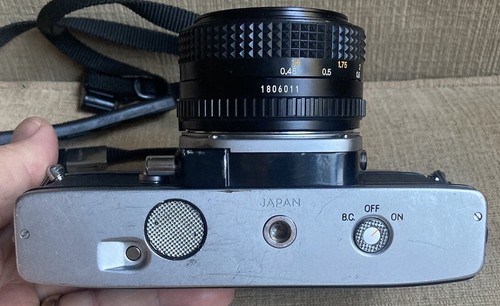 Vintage Minolta SRT 101 35mm SLR Film Camera w/ 50mm F/1.2 Lens Made In Japan - Picture 4 of 24