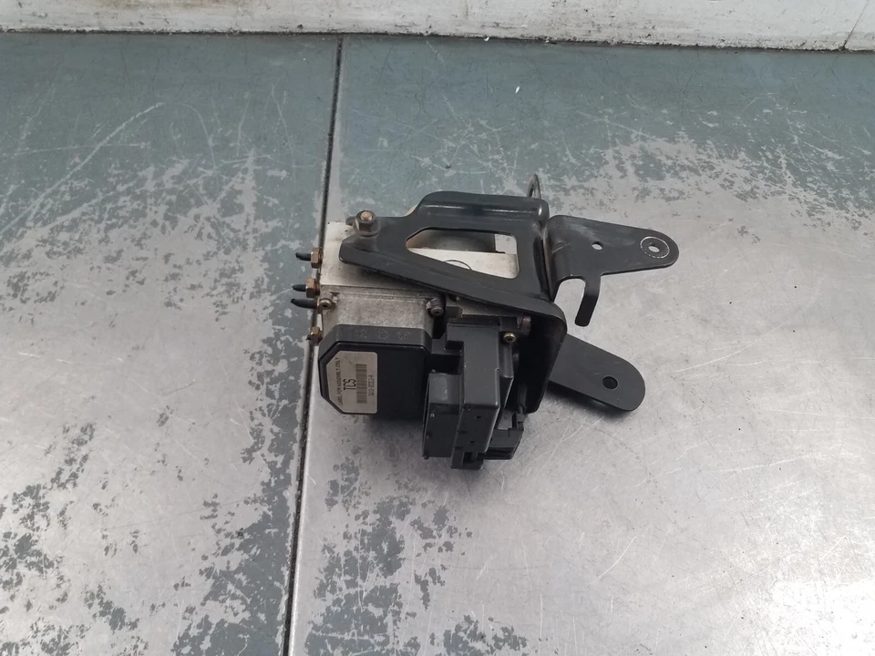 2003 Grand Marquis / Crown Vic Victoria ABS Brake Pump Module #4659 L3 - Image 2 of 4