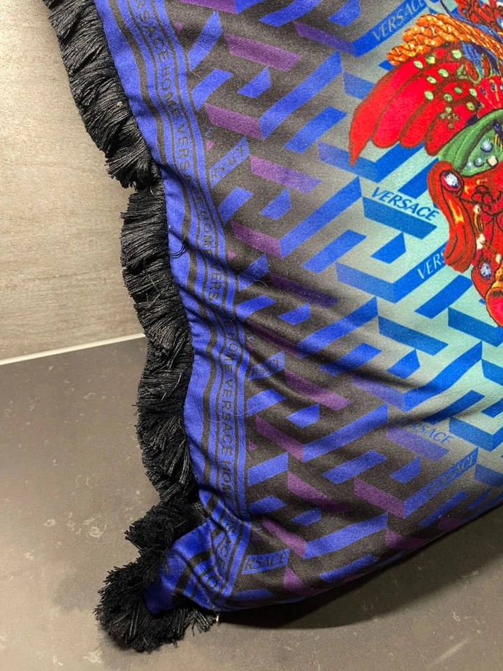 Pre-Owned Versace Home Luxury Palace Cushion Decorative Pillow European Gift - Image 4 of 4