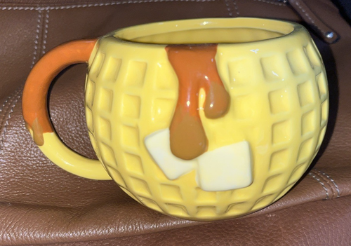 Stranger Things Waffle Coffee Mug 18 oz Netfix Series - Picture 2 of 3