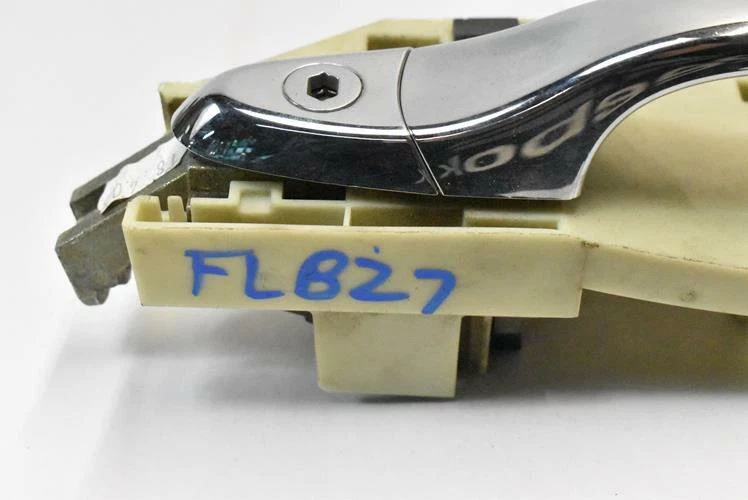 04-07 Jaguar XJ8 XJR VandenPlas X350 Manija de puerta exterior del conductor delantero izquierdo OEM Foto 4 de 4