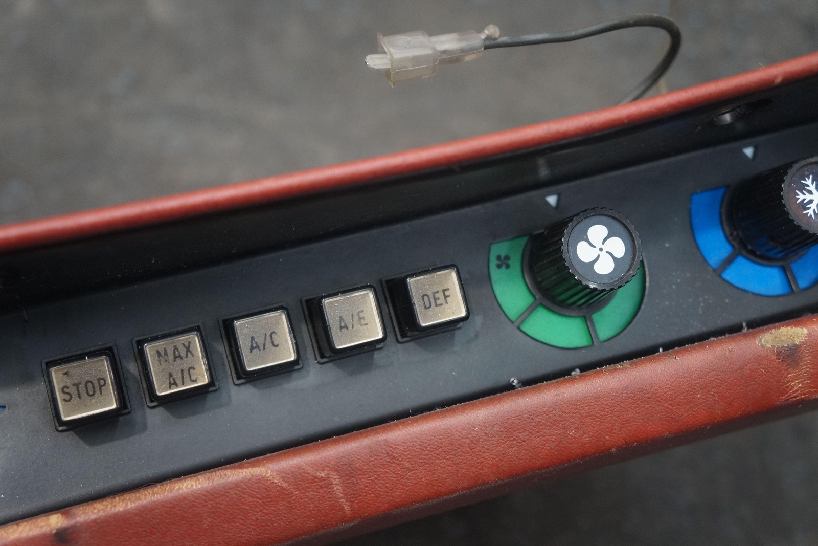 Dash Heat AC Climate Control Switch Panel 60658100 Ferrari Mondial 1982