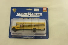 Walthers HO International School Bus Yellow w/ White Roof #949-11701