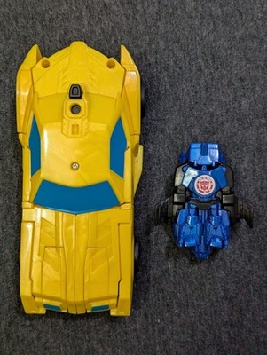 TRANSFORMERS Robots in Disguise RID 2015 Combiner Force BUMBLEBEE and STUNTWING