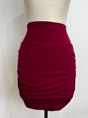 Athleta Transcend Ruched Skort Size S Small Berry Burgundy Pockets Summer SU23