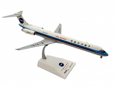 JC Wings McDonnell Douglas MD-82 China Northern Airlines B-2121 1:200 Modellflug