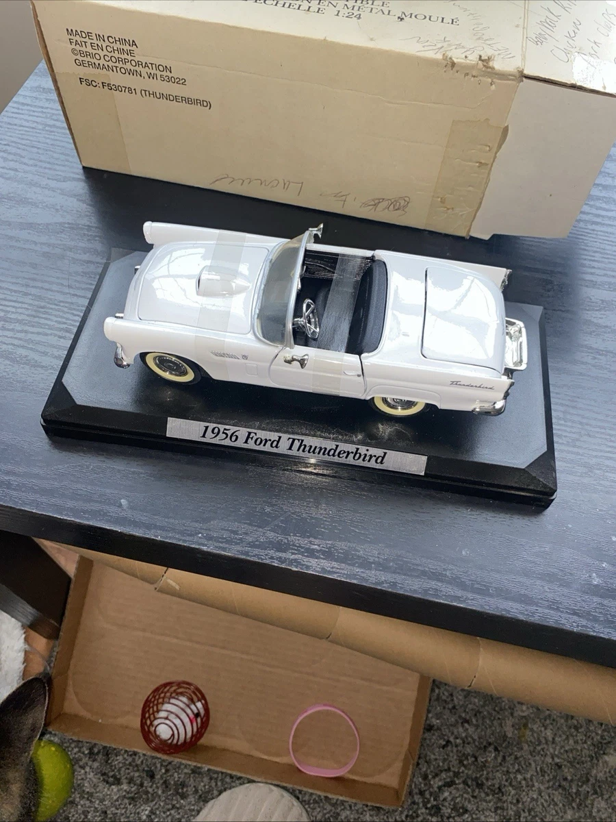MOTORMAX Ford Thunderbird Contemporary Manufacture Diecast Cars