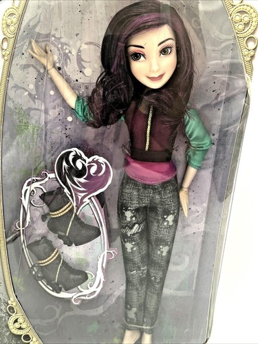 Muñeca Descendientes Mal Signature Original Exclusiva de Disney Store - Imagen 2 de 8