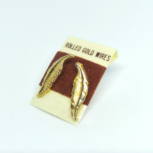 Vintage Leaf Earrings. Rolled gold bohemian on original sales card. Dainty retro - Picture 3 of 7