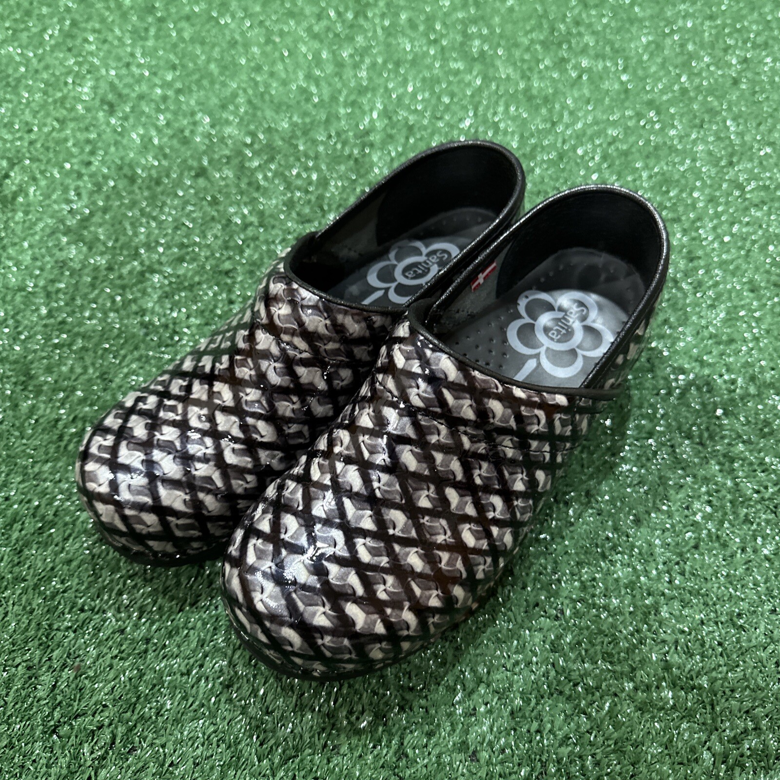 SANITA Patent Leather Danish Clogs Nurses Comfortable Standing