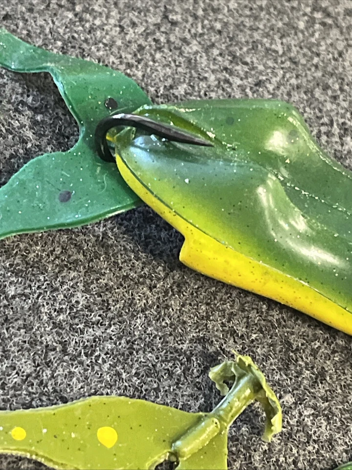 Rana Frogzilla gigante a prueba de enganches RARA con colas adicionales Foto 3 de 4