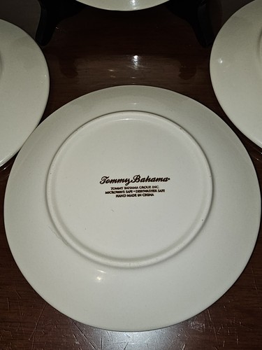 Tommy Bahama 4pc Christmas Santa Ceramic Appetizer Snack Dessert Plate Set-EUC! - Picture 9 of 11