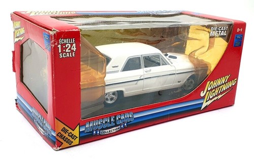 Johnny Lightning 1/24 Scale 51105 - 1964 Ford Thunderbolt - White - Picture 5 of 5