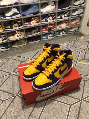 Nike Dunk High Lakers (2022) - Picture 2 of 8
